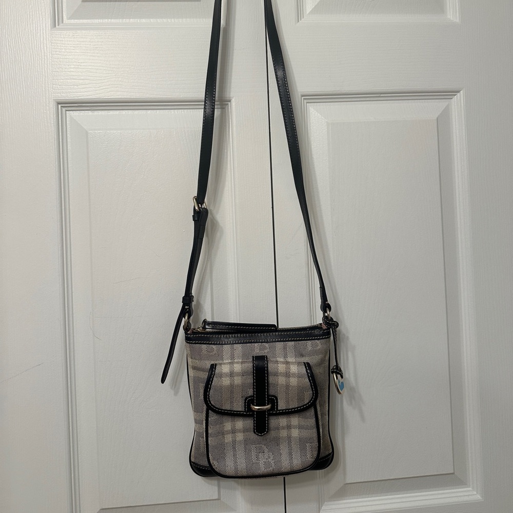dooney and bourke black/white checkered crossbody